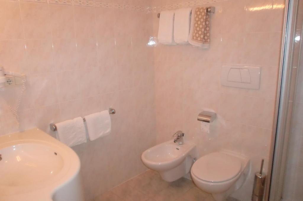Hotel Viktoria Castelrotto Habitación foto